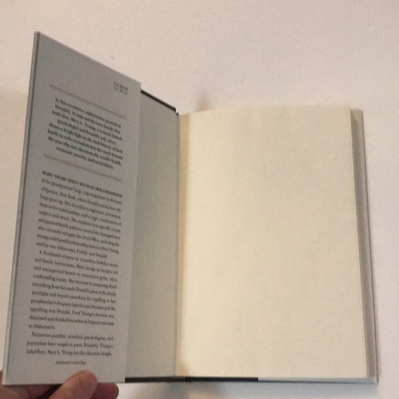 Too Much and Never Enough - Book Mary L. Trump, PH.D. - Picture 8 of 10